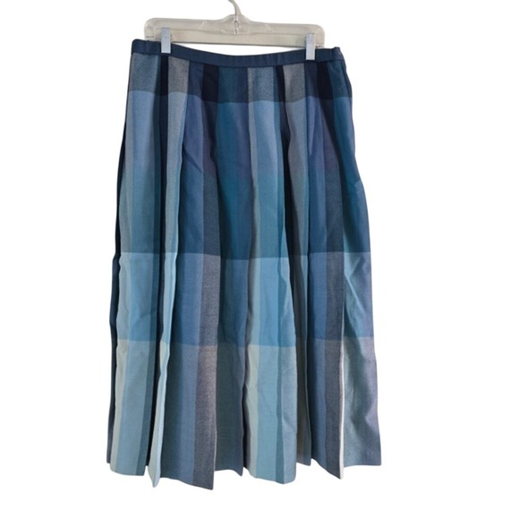 Pendleton Dresses & Skirts - Vintage 100% Wool PENDLETON Pleated Midi‎ Skirt Size 16